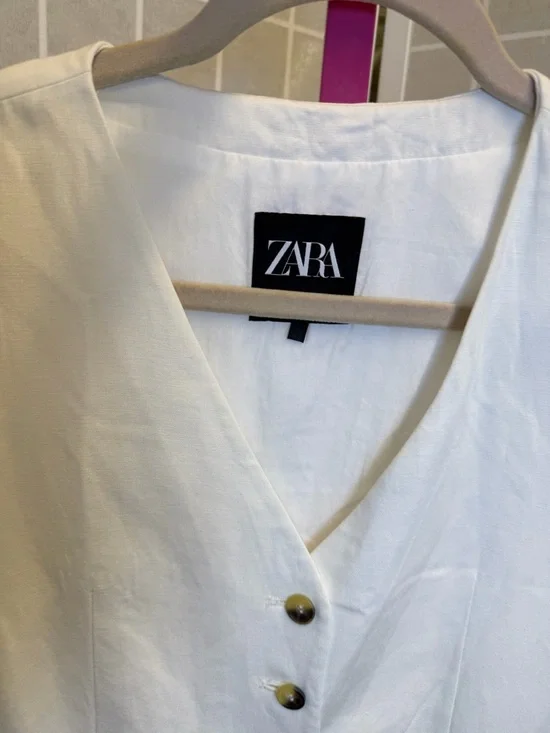 Zara White Button Front Vest - Picture 3 of 6